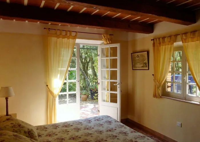 Le Bastidon Saint-michel Bed & Breakfast