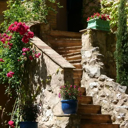 Le Bastidon Saint-michel Bed & Breakfast 3*