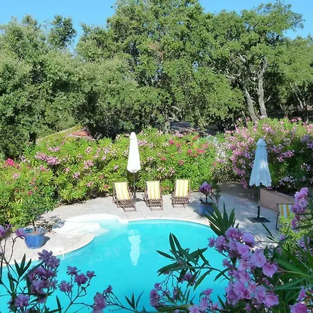 B&B Le Bastidon Saint-michel 4*