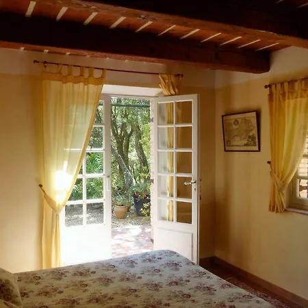 Le Bastidon Saint-michel B&B